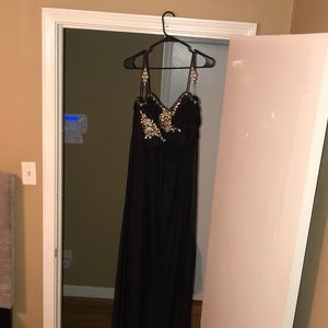 Sz 15 embellished strapless gown w/earrings